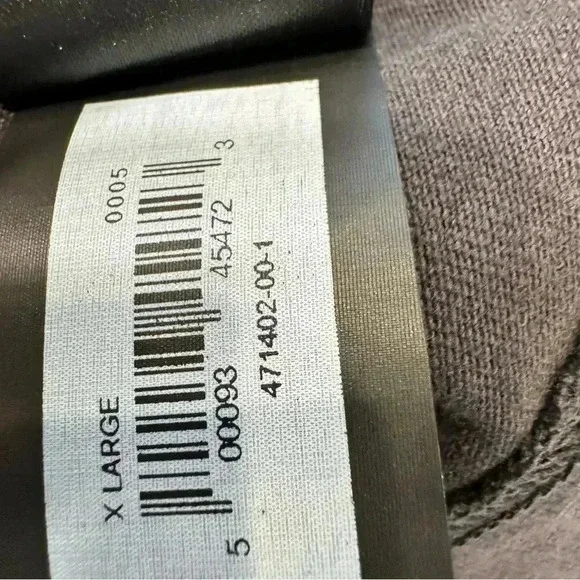 BRAND NEW In Bag Yeezy Gap Logo No Seam Men’s Tee Black Size XL